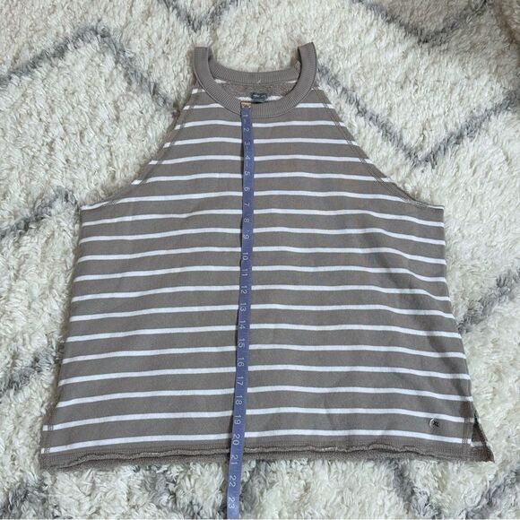 Striped Sleeveless Tops Set - Picture 3 of 9